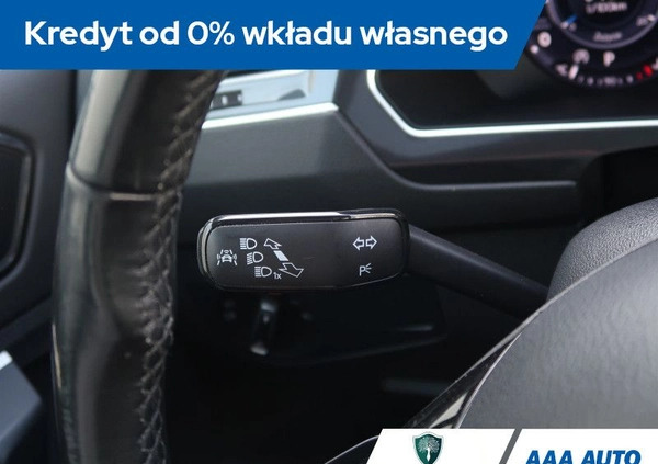 Volkswagen Tiguan cena 95000 przebieg: 115242, rok produkcji 2017 z Skała małe 326